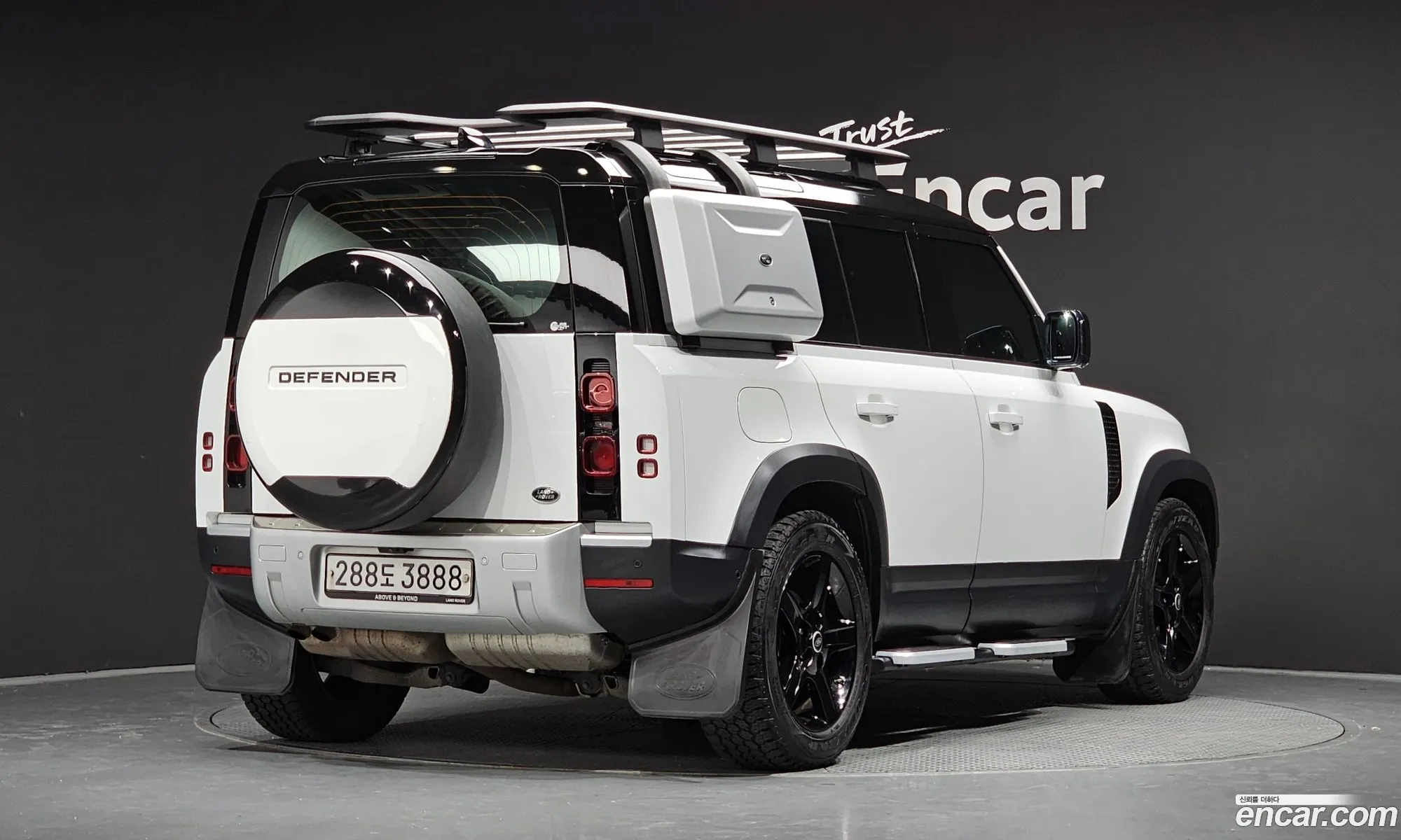 Land Rover Defender L663 110 D240 Se - фотография 4704839
