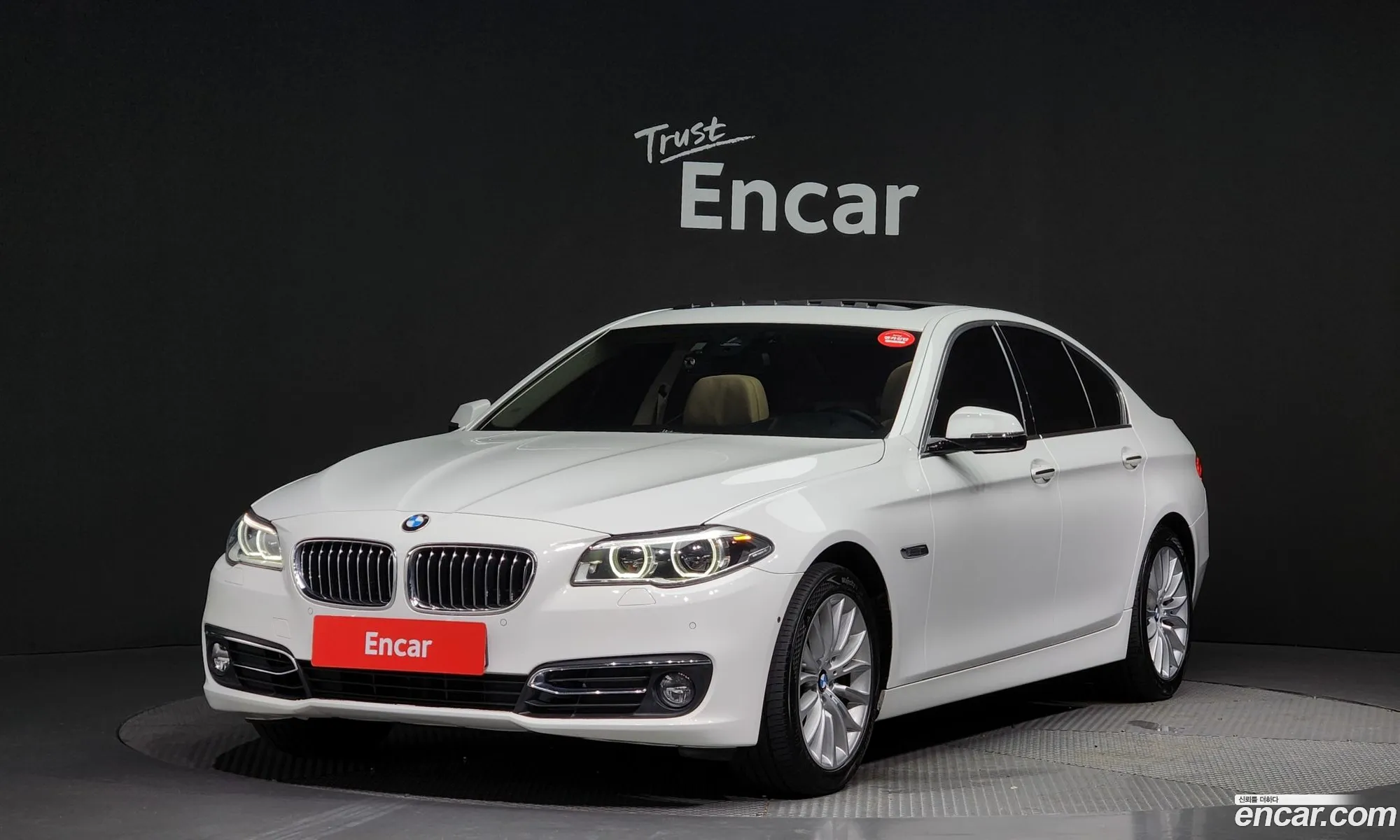 BMW 5 Series F10 528I xDrive Luxury Plus - фотография 15440218