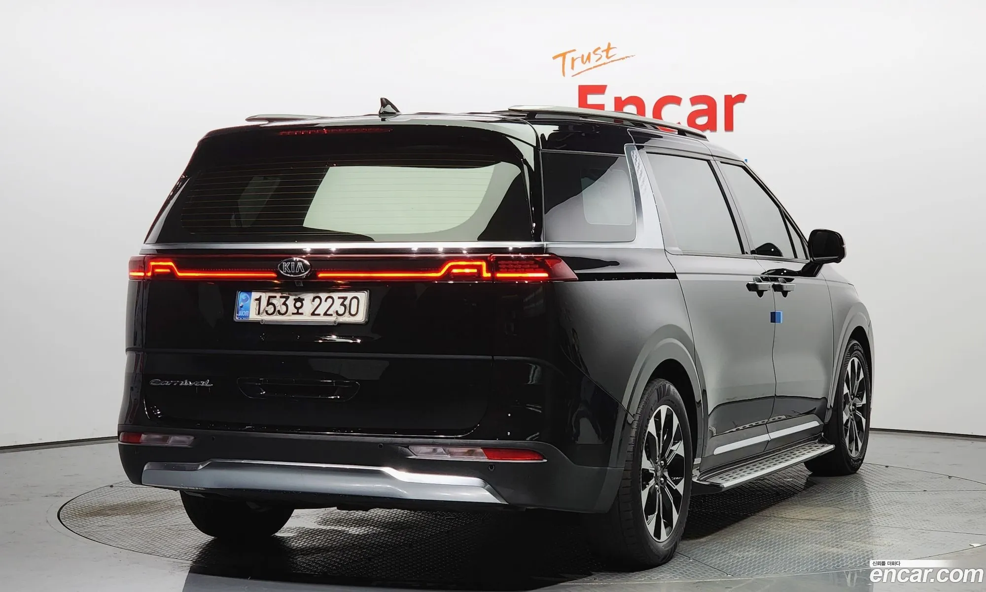 Kia Carnival 4Th Generation 9-Seater Signature - фотография 19213479