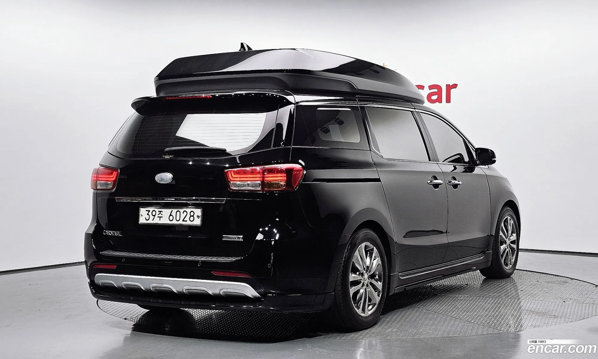 Kia All New Carnival 9-Seater High Limousine Noblesse - фотография 18810919