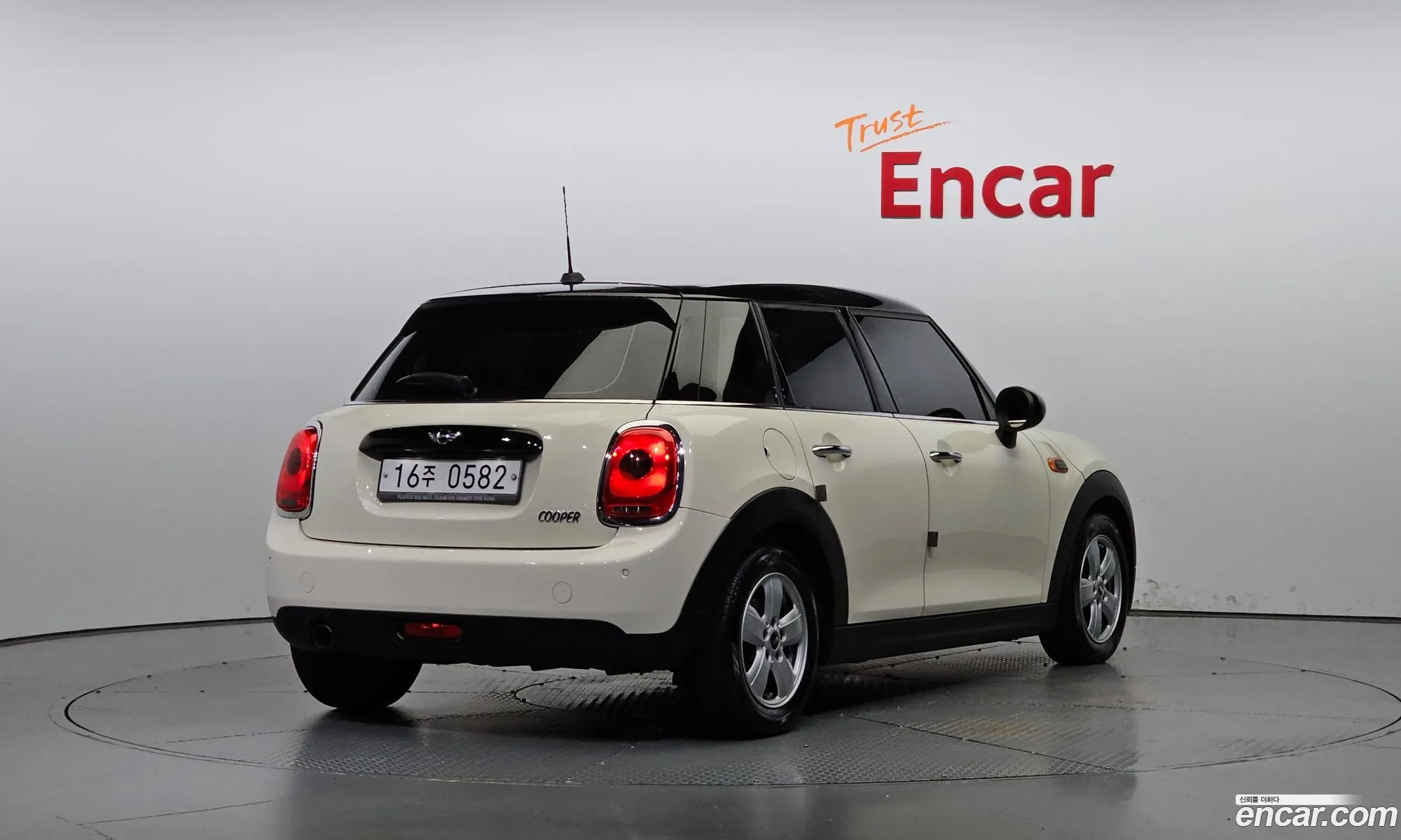 Mini Cooper 5-Door Basic Model 3Rd Generation - фотография 8037194