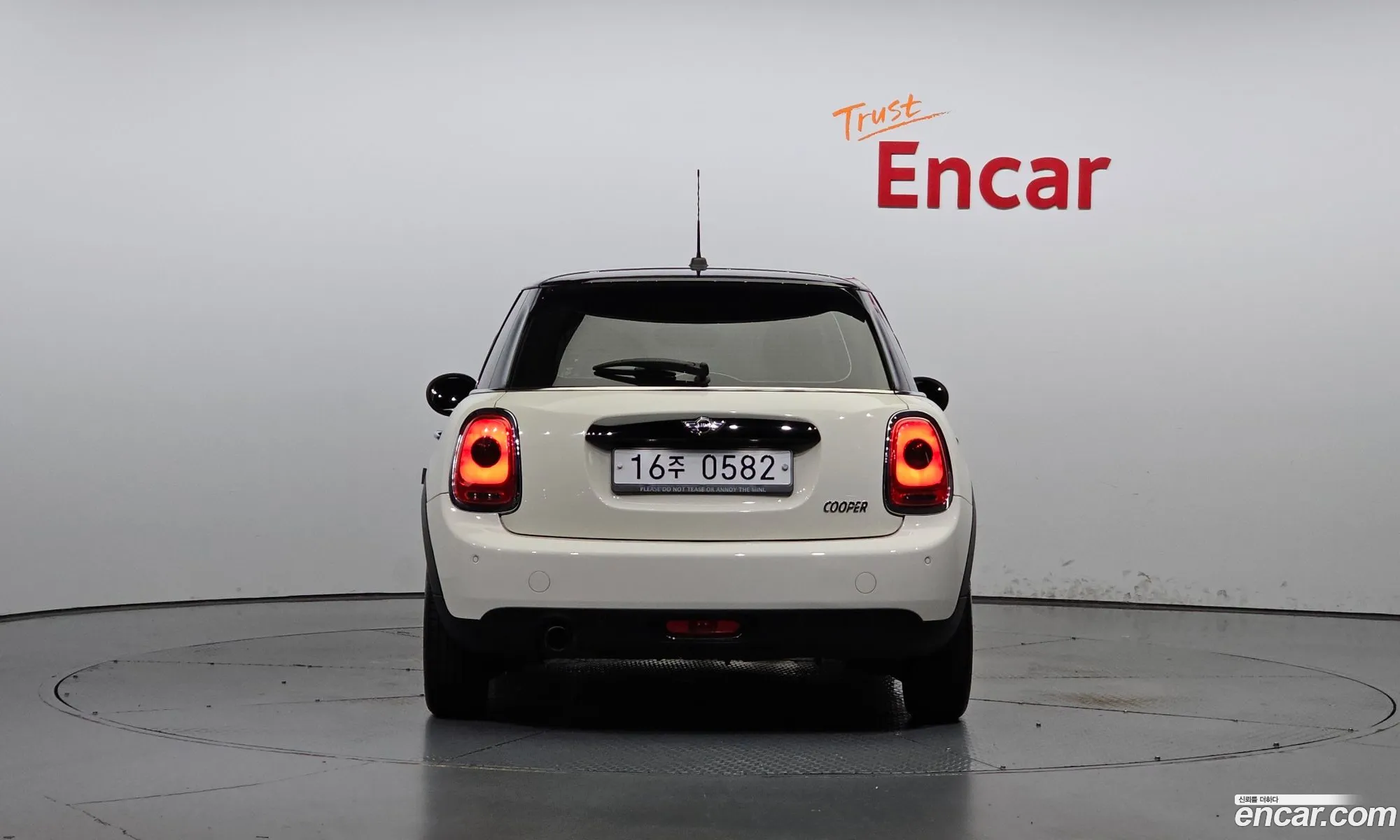 Mini Cooper 5-Door Basic Model 3Rd Generation - фотография 8037196