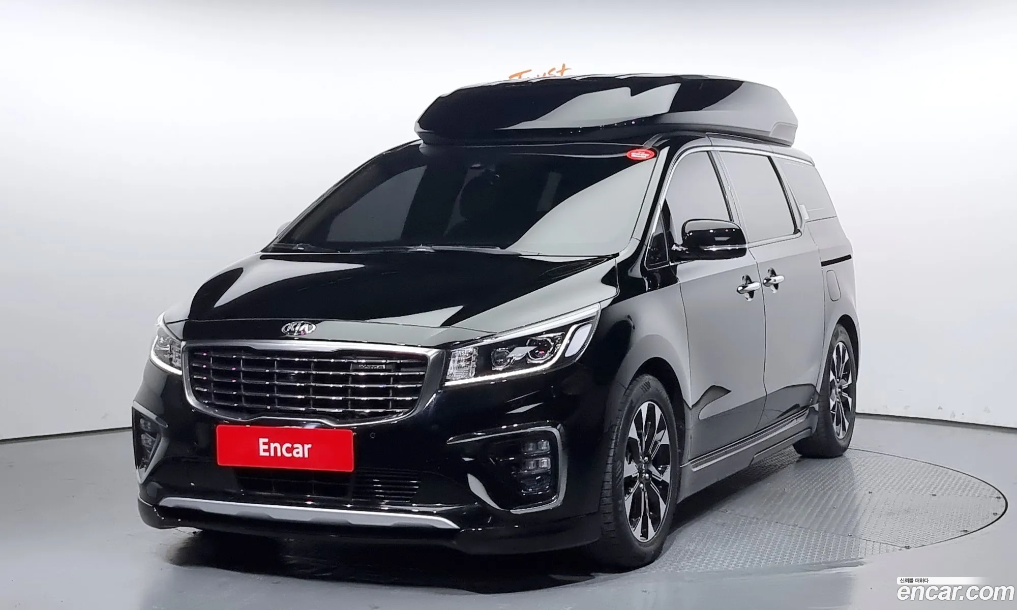 Kia The New Carnival 9-Seater High Limousine Noblesse Special - фотография 1684475