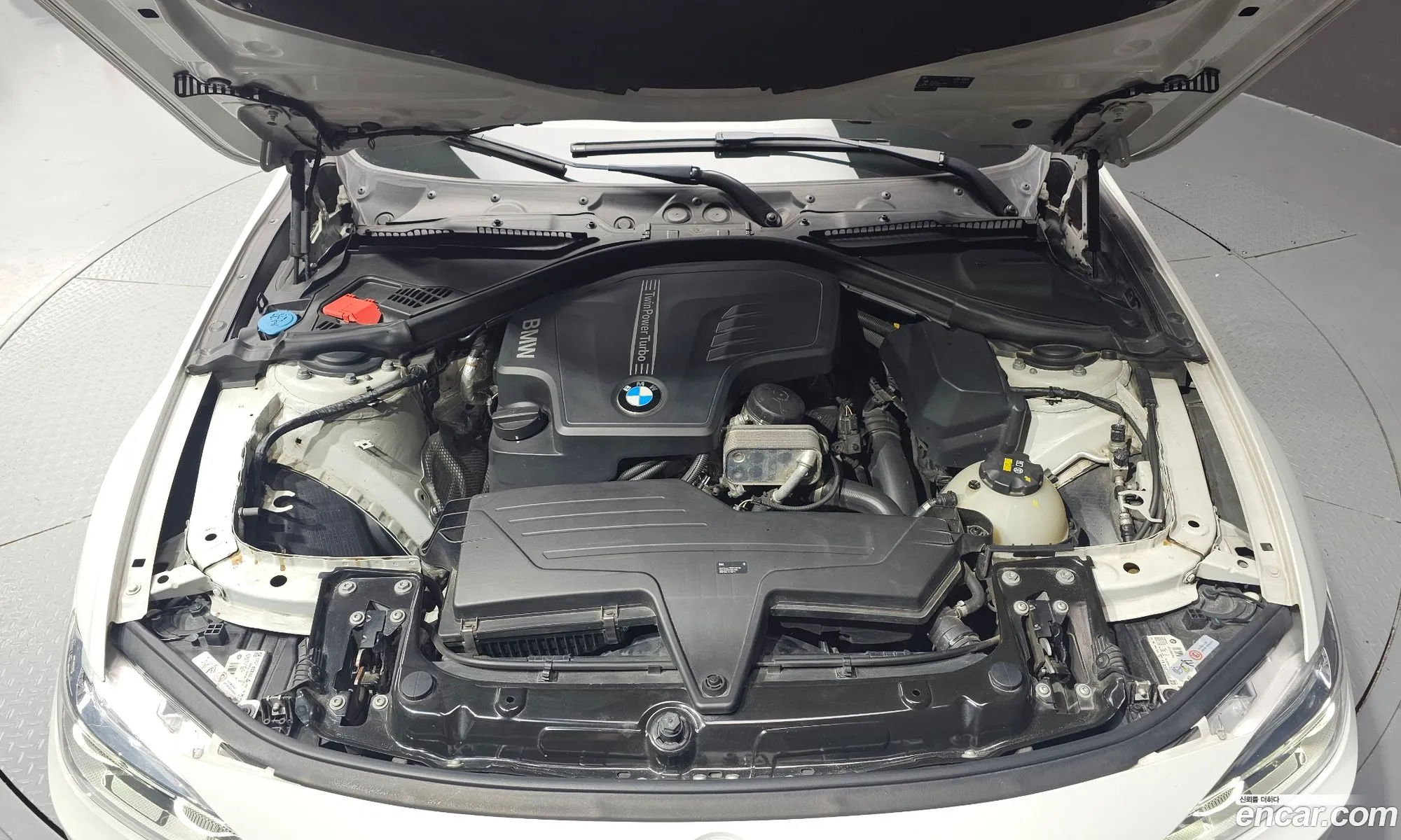 BMW 3 Series F30 320I M Sports - фотография 15296397