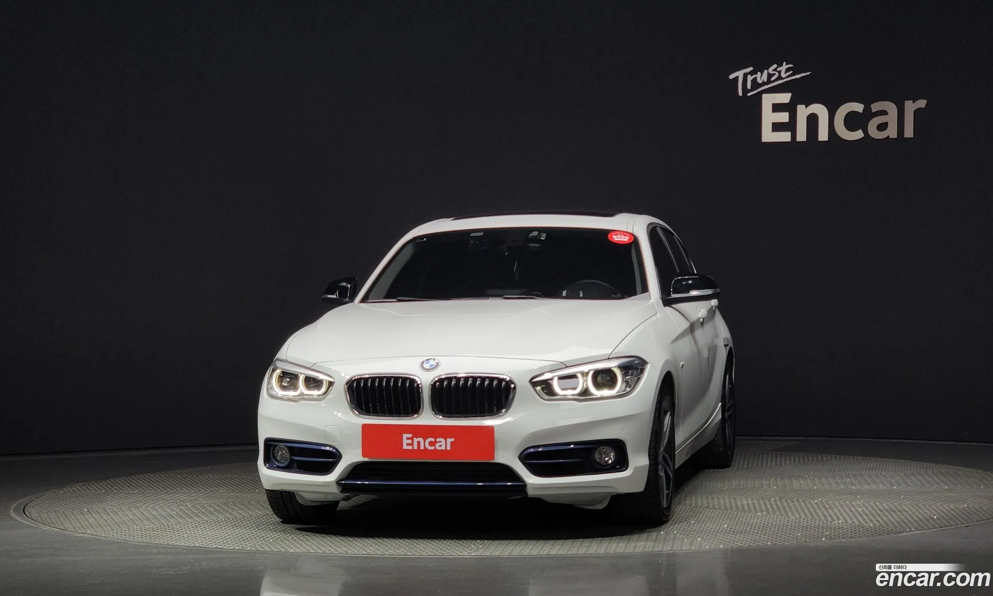 BMW 1 Series F20 118D Sports 5-Door - фотография 15296358