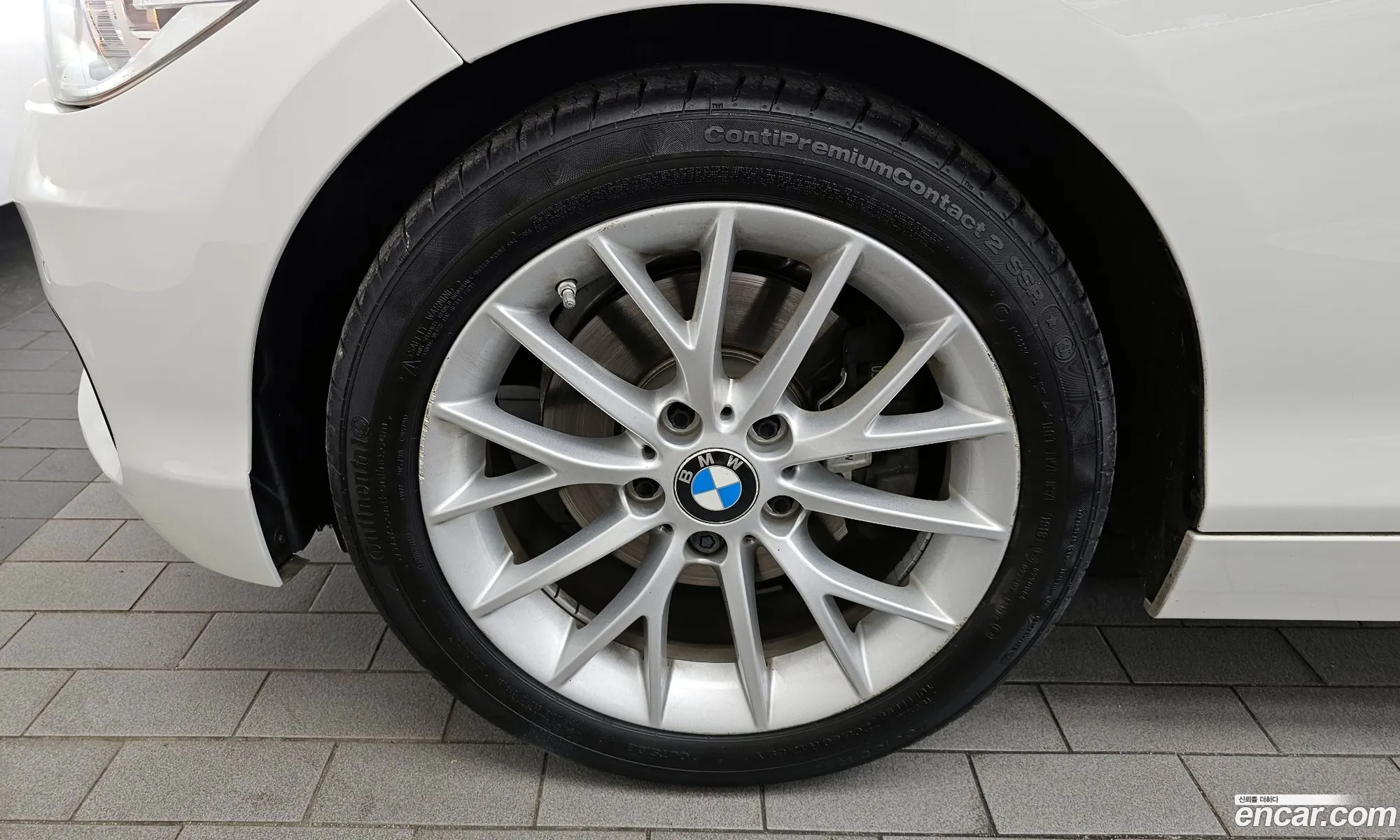 BMW 1 Series F20 118D Sports 5-Door - фотография 15296348