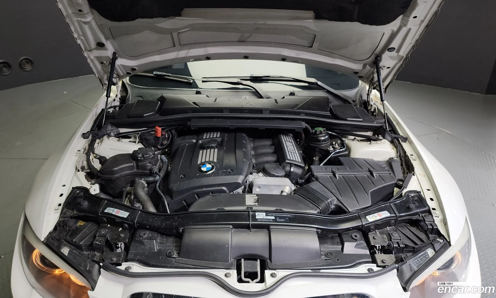 3 Series E90328I Convertible - фотография 15296312