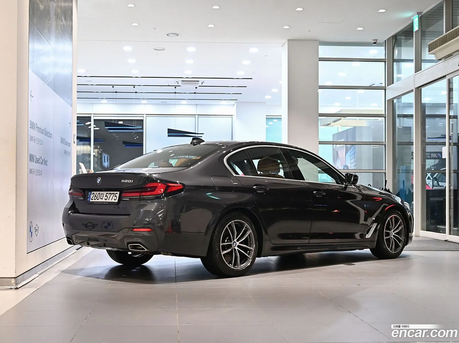 BMW 5 Series G30 520I M Sports - фотография 15332469
