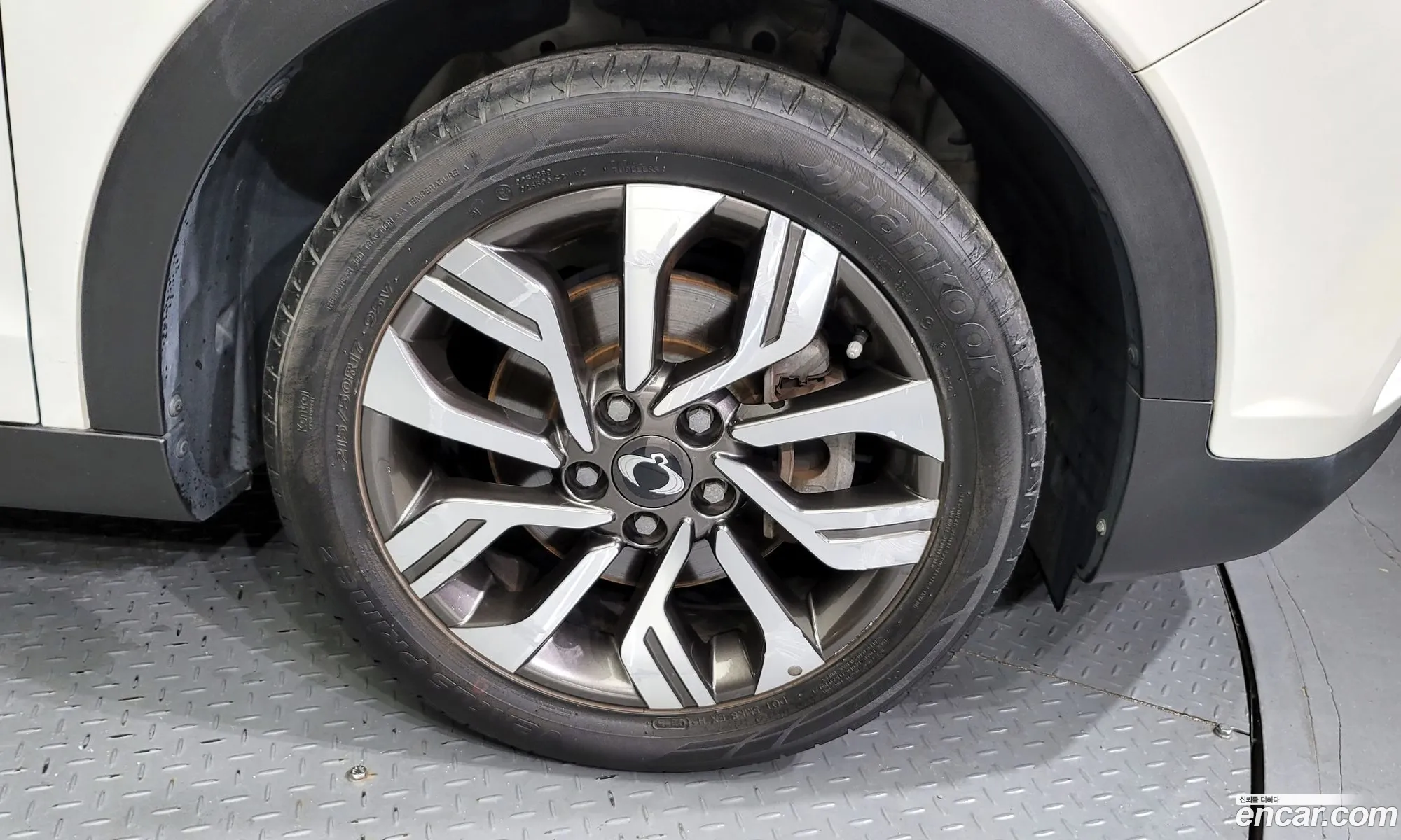 Kg Mobility Ssangyong Tivoli Armor Gear Plus 2Wd - фотография 7931663