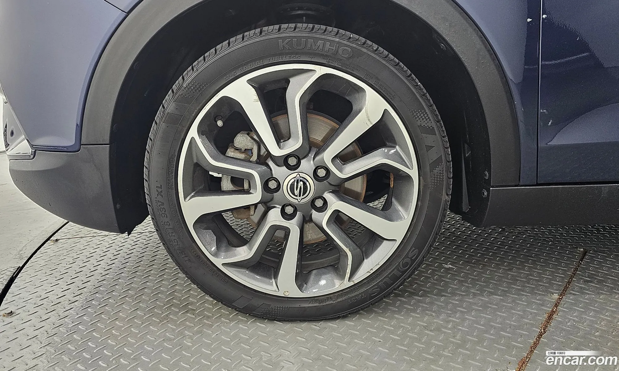 Kg Mobility Ssangyong Tivoli Lx 2Wd Luxury Model - фотография 7931639