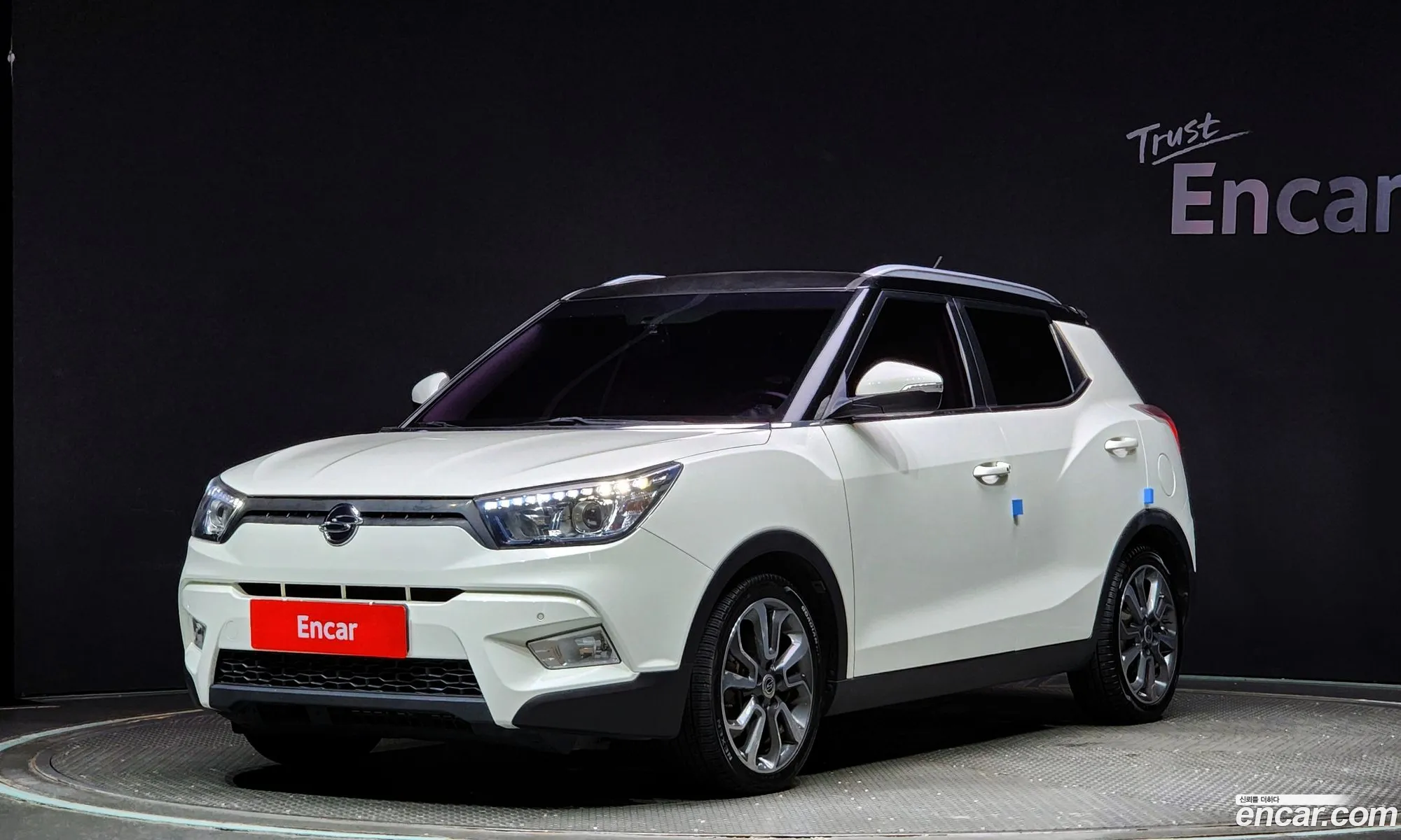 Kg Mobility Ssangyong Tivoli Lx 2Wd Top-Of-The-Line Model - фотография 7903661
