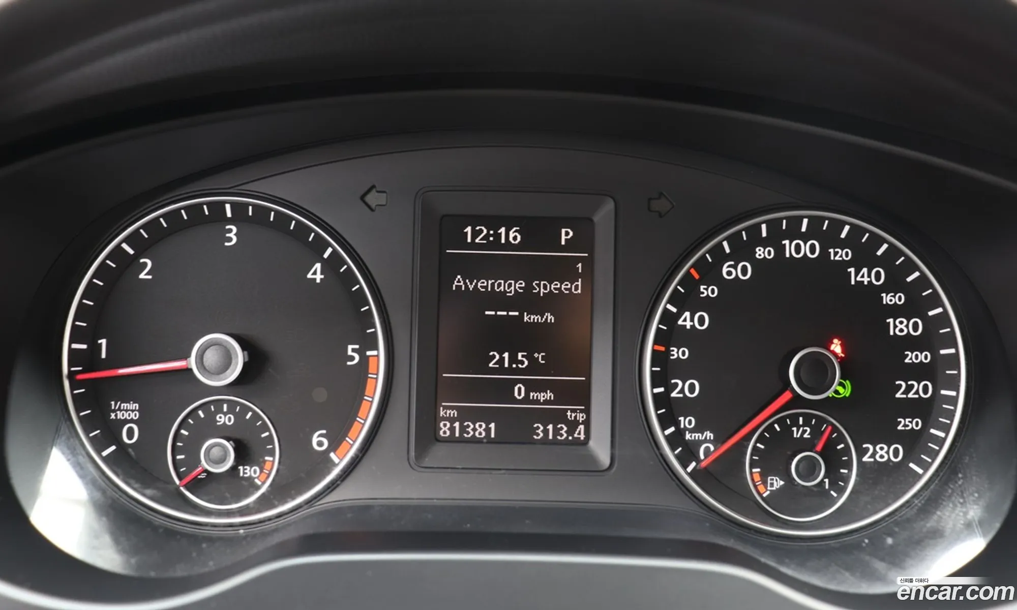 Volkswagen New Jetta 20 Tdi 6Th Generation - фотография 12143057