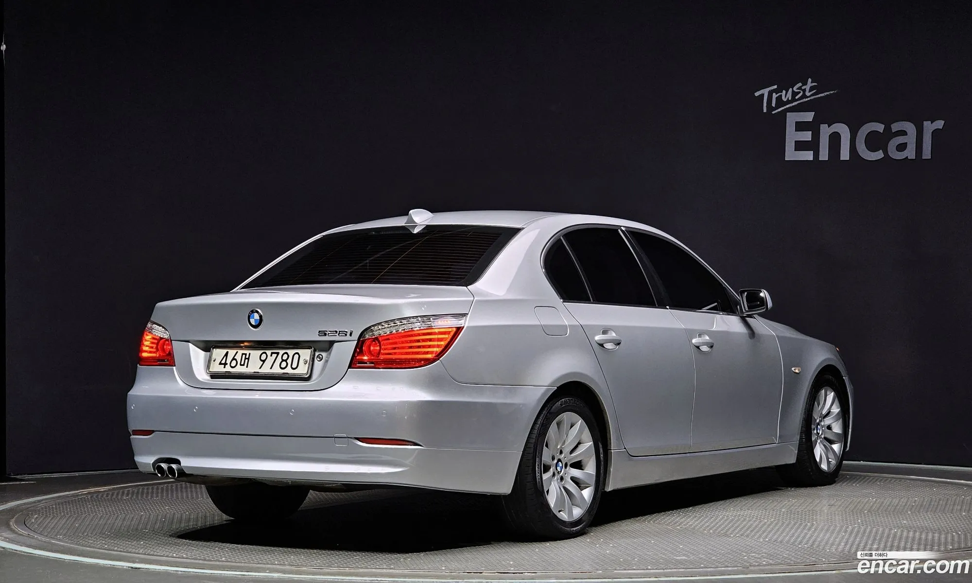 BMW 5 Series E60 528I Sedan - фотография 15366678
