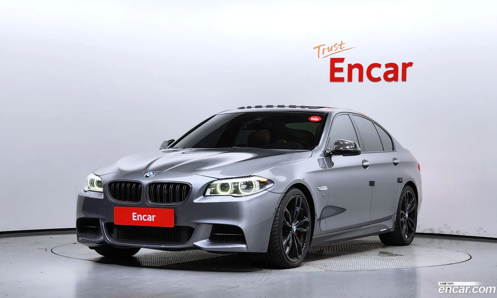 BMW 5 Series F10 M550D xDrive - фотография 15366665