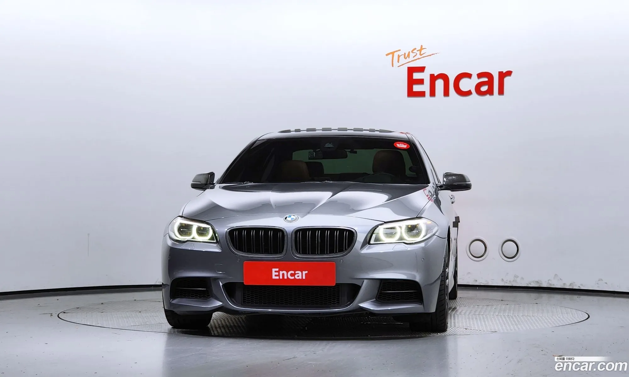 BMW 5 Series F10 M550D xDrive - фотография 15366667