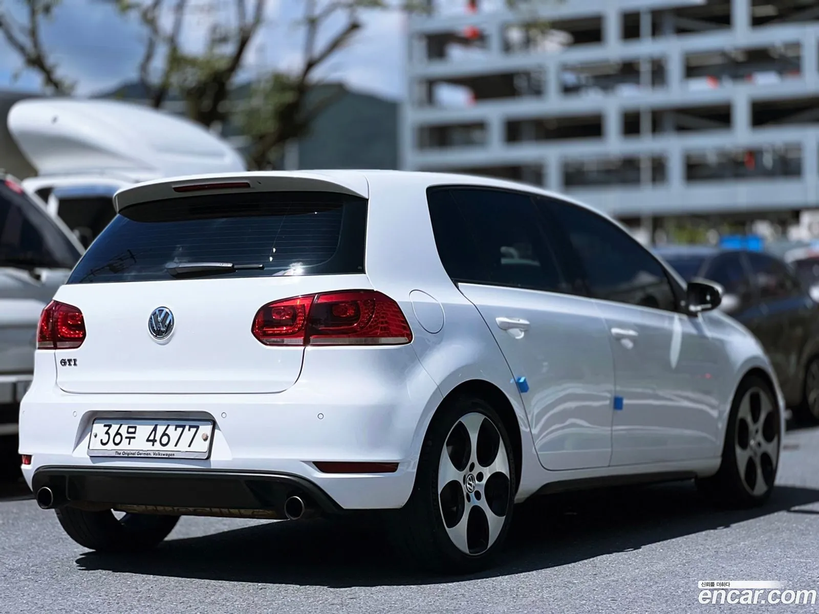 Volkswagen Golf 6Th Generation 20 Gti 5-Door - фотография 12143042