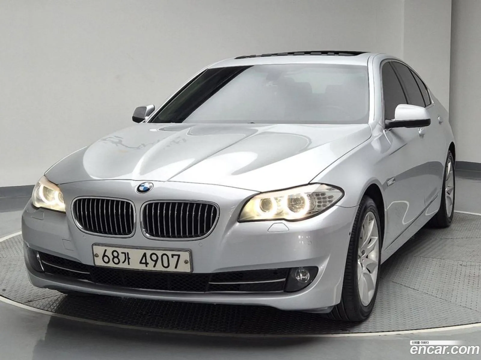 BMW 5 Series F10 528I - фотография 15366629
