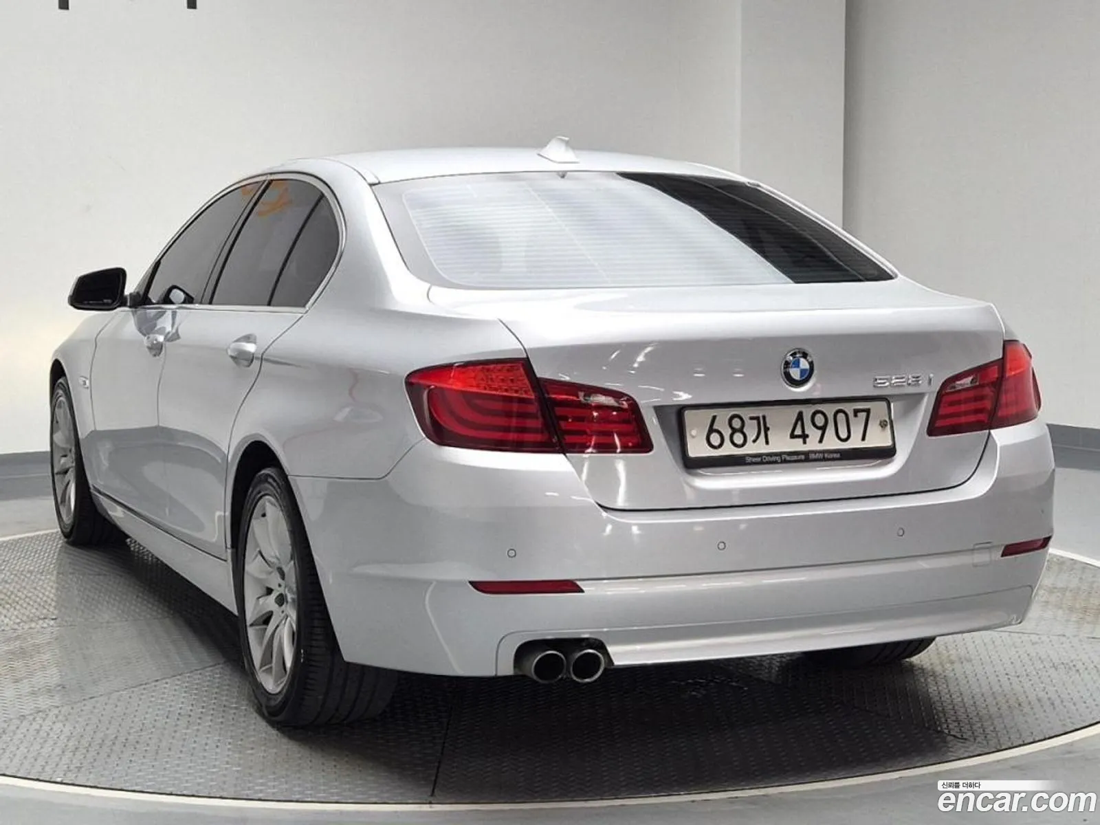 BMW 5 Series F10 528I - фотография 15366630