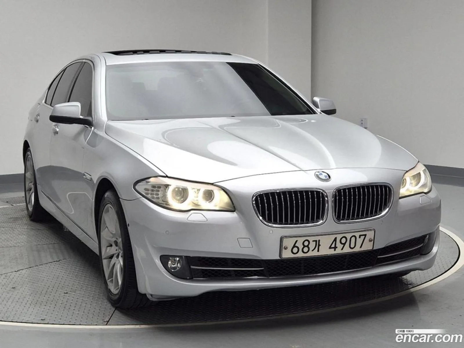 BMW 5 Series F10 528I - фотография 15366632