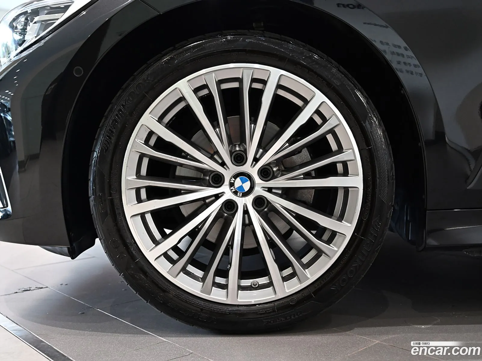 BMW 3 Series G20 320I Luxury - фотография 15329435