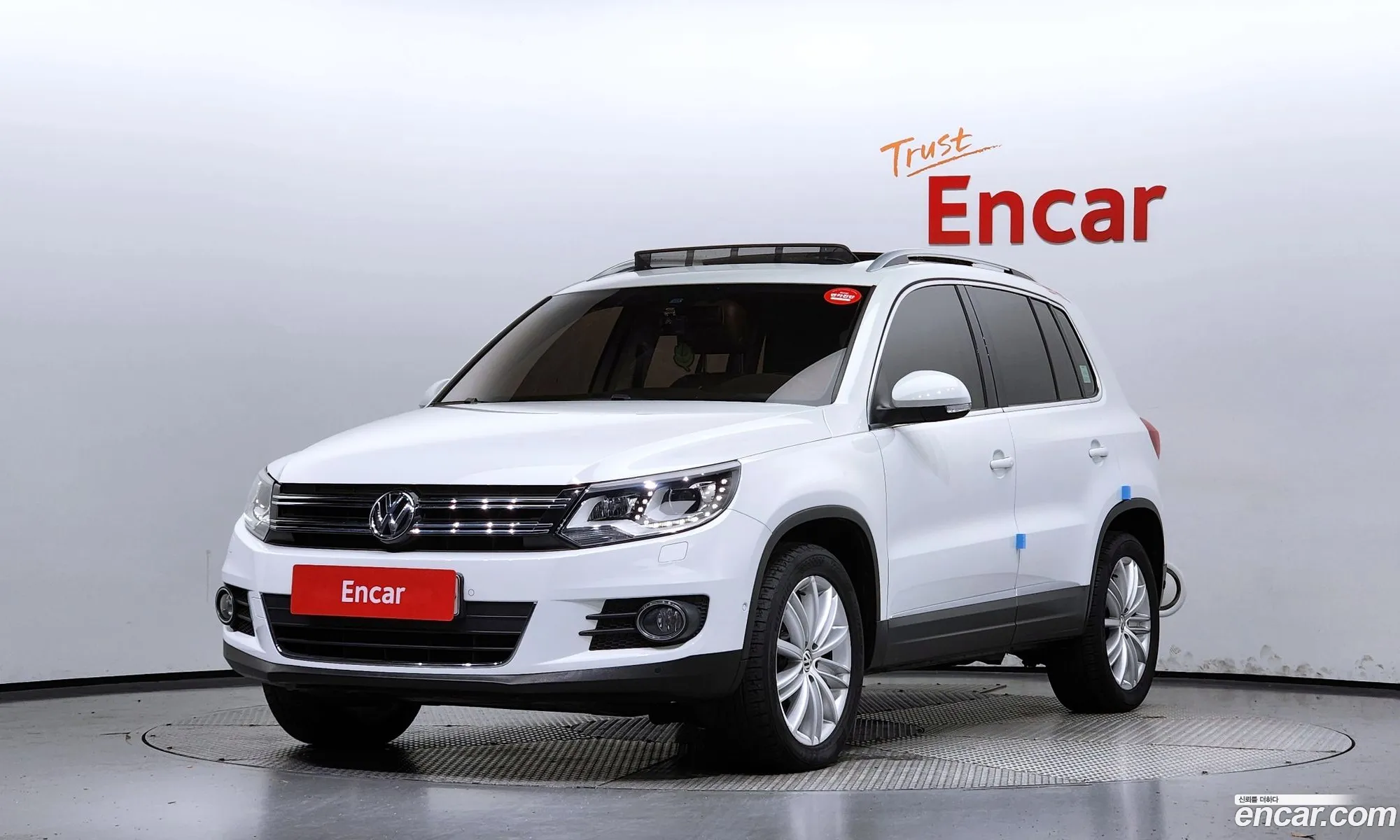 Volkswagen New Tiguan 20 Tdi Premium 5N - фотография 12143012