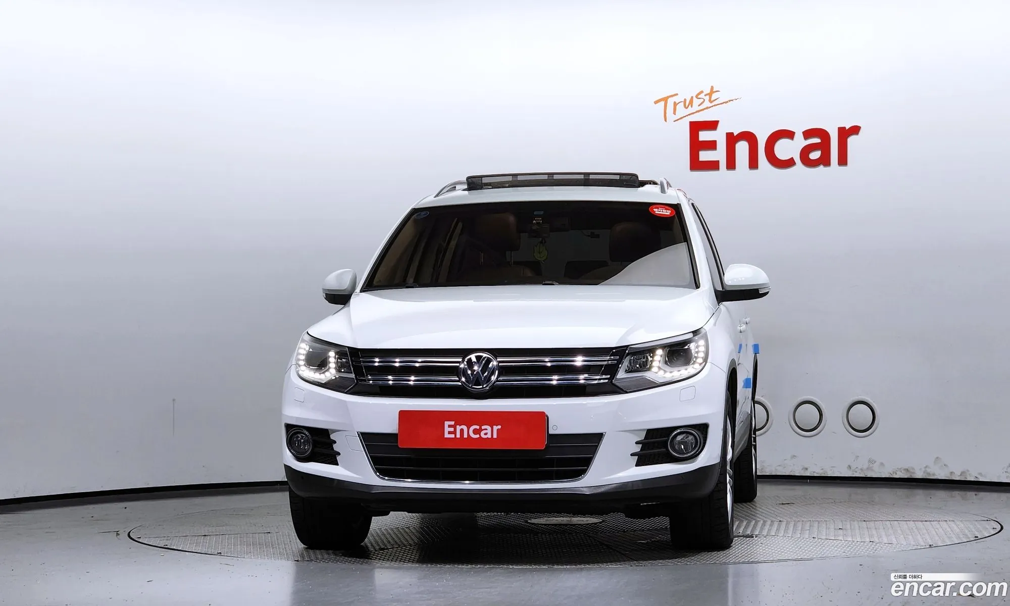Volkswagen New Tiguan 20 Tdi Premium 5N - фотография 12143014