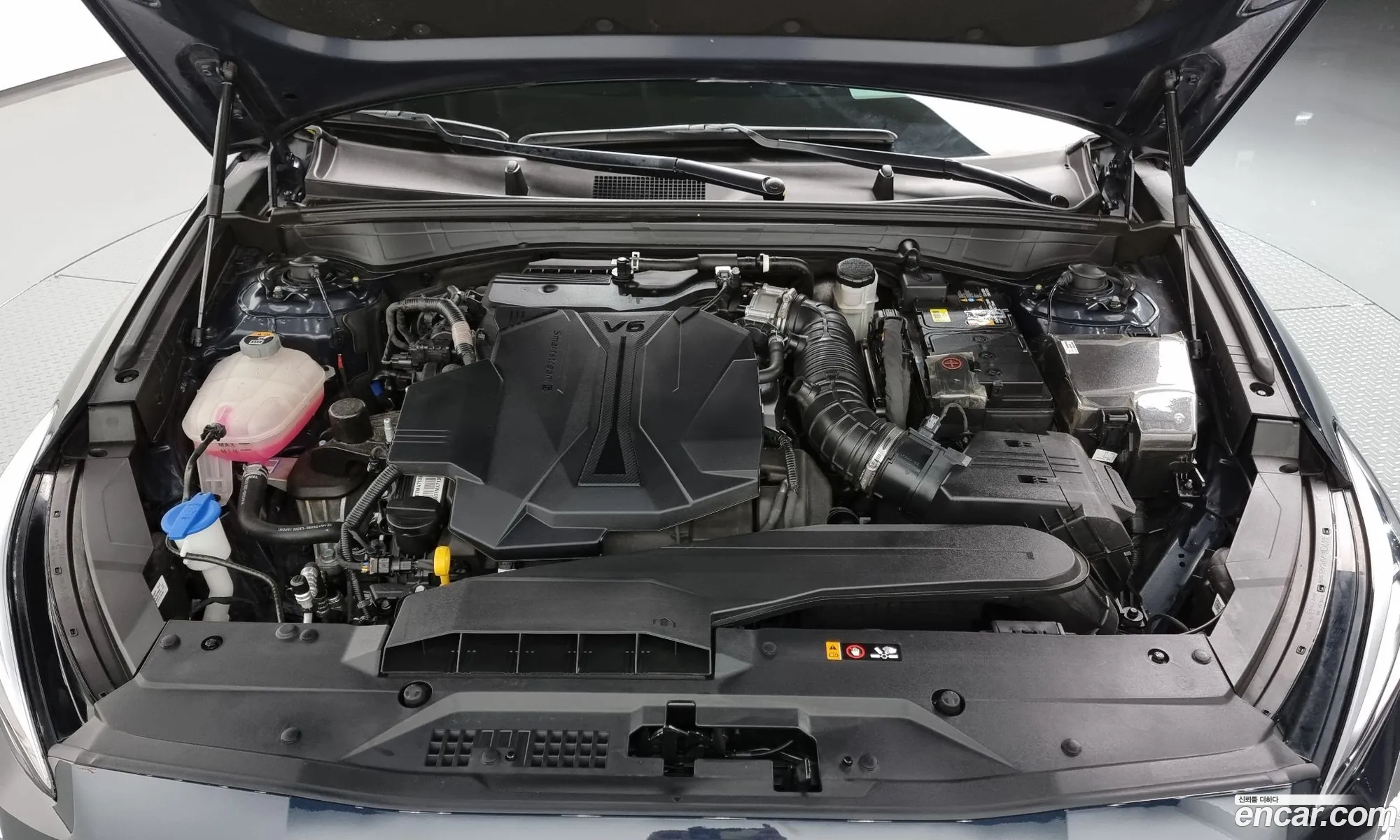 Kia K8 35 Gasoline 2Wd Signature - фотография 1699937