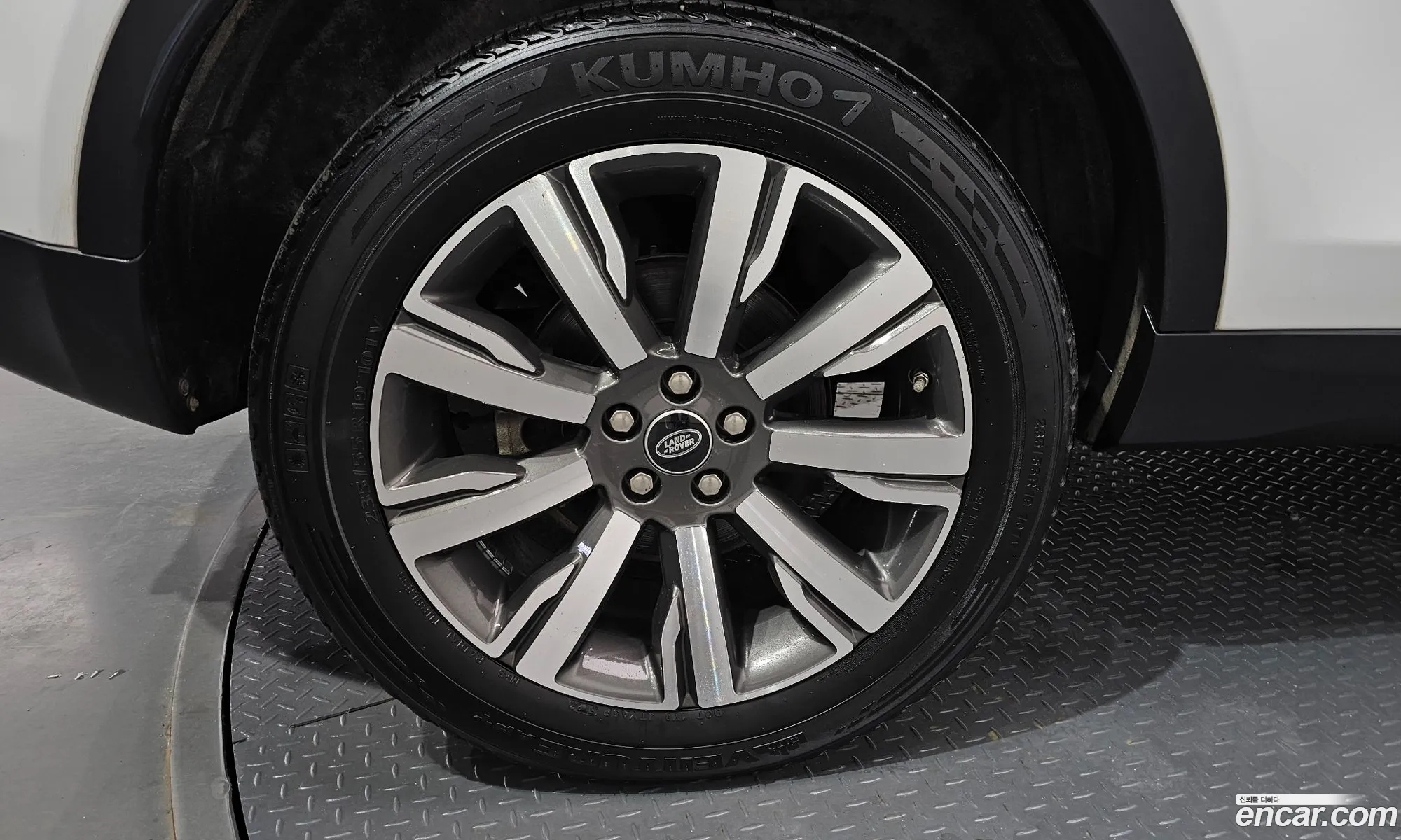 Land Rover Discovery Sports 20 Td4 Hse Luxury - фотография 4704902