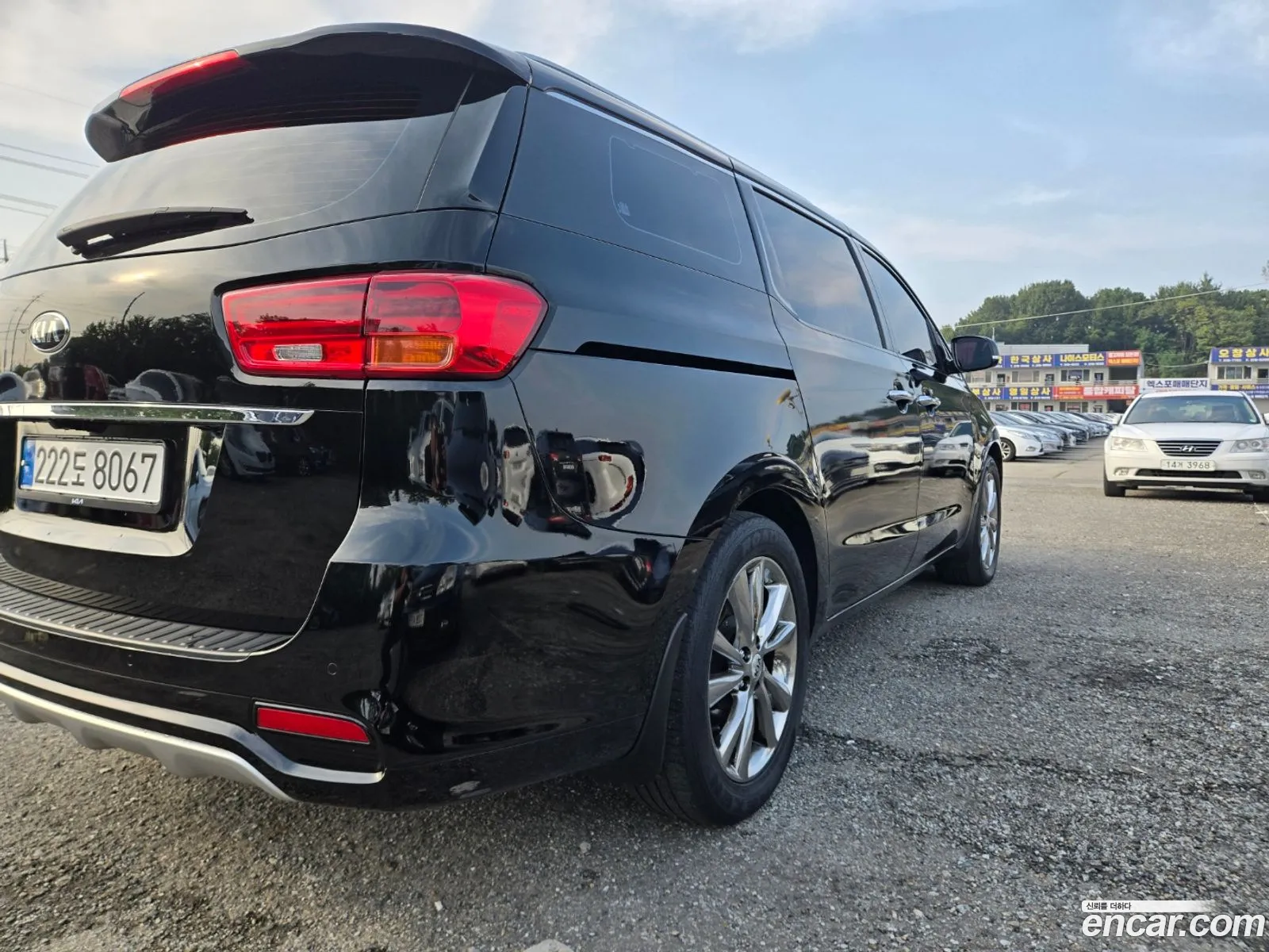 Kia The New Carnival 9-Seater Prestige - фотография 948485