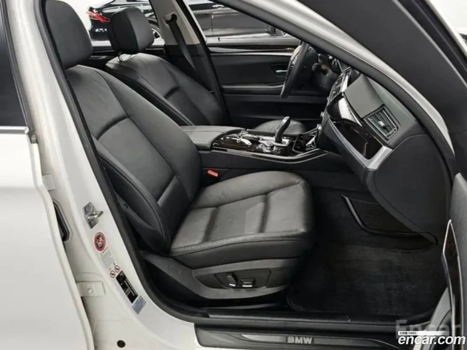 BMW 5 Series F10 528I - фотография 15413686