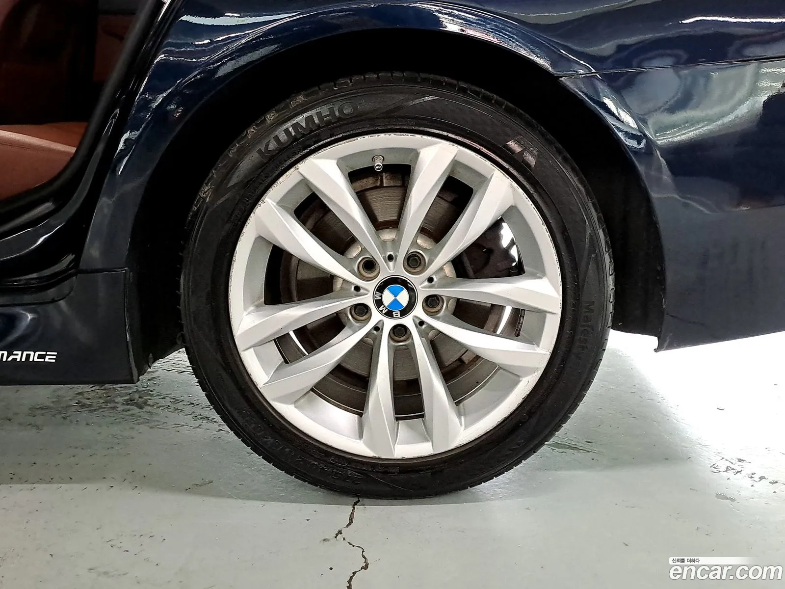 BMW 5 Series F10 520D xDrive M Aerodynamics - фотография 15413676