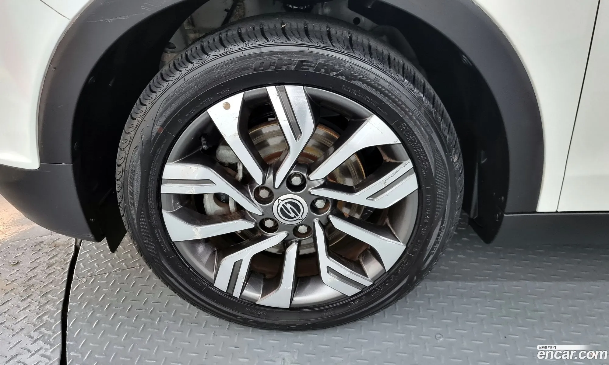 Kg Mobility Ssangyong Tivoli Air Diesel Ix 2Wd - фотография 7982939