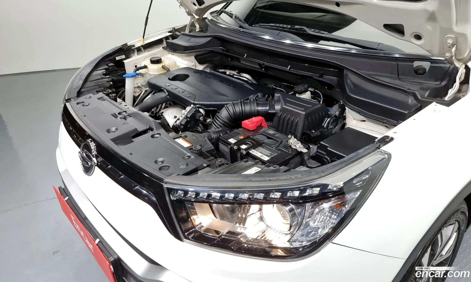 Kg Mobility Ssangyong Tivoli Air Diesel Ix 2Wd - фотография 7982940