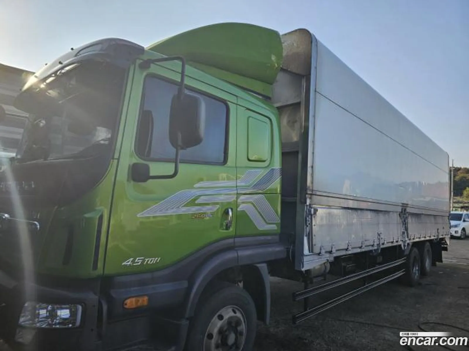 Prima Medium Truck Wing Body 65 Ton Royal - фотография 3334001