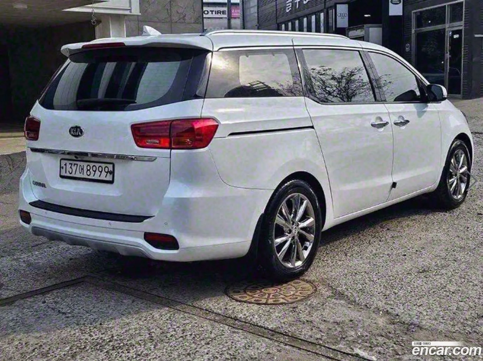 Kia The New Carnival 9-Seater Prestige - фотография 1736803
