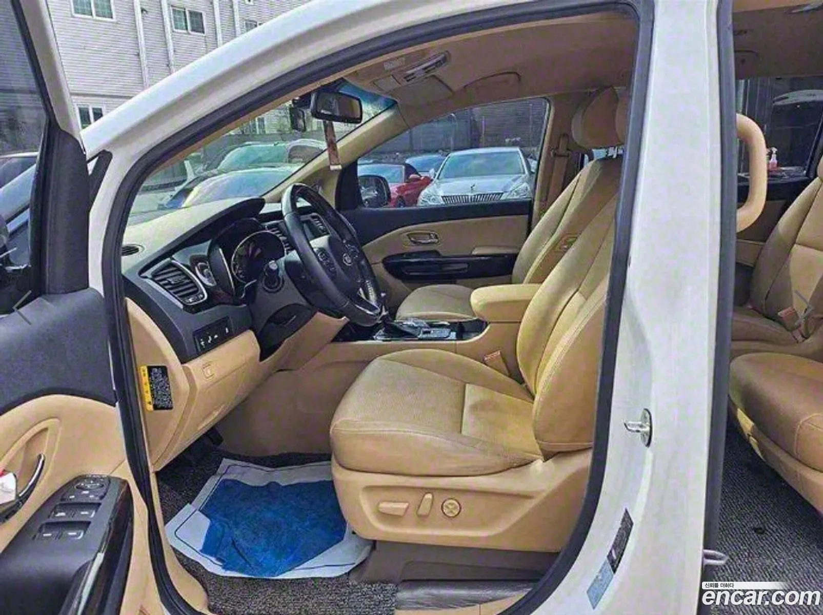 Kia The New Carnival 9-Seater Prestige - фотография 1736805