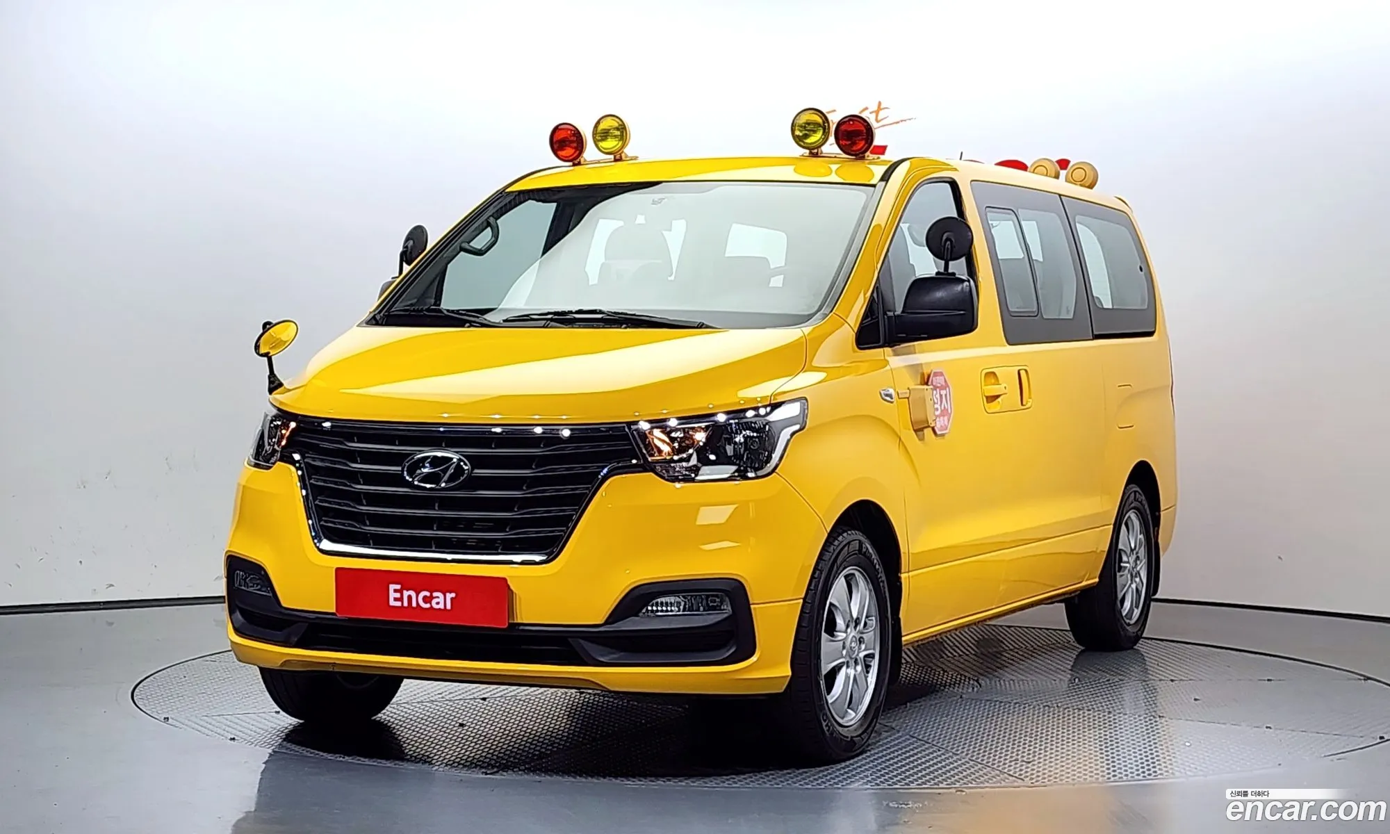 The New Grand Starex Van 5 -Seater Lpi Smart - фотография 12866831
