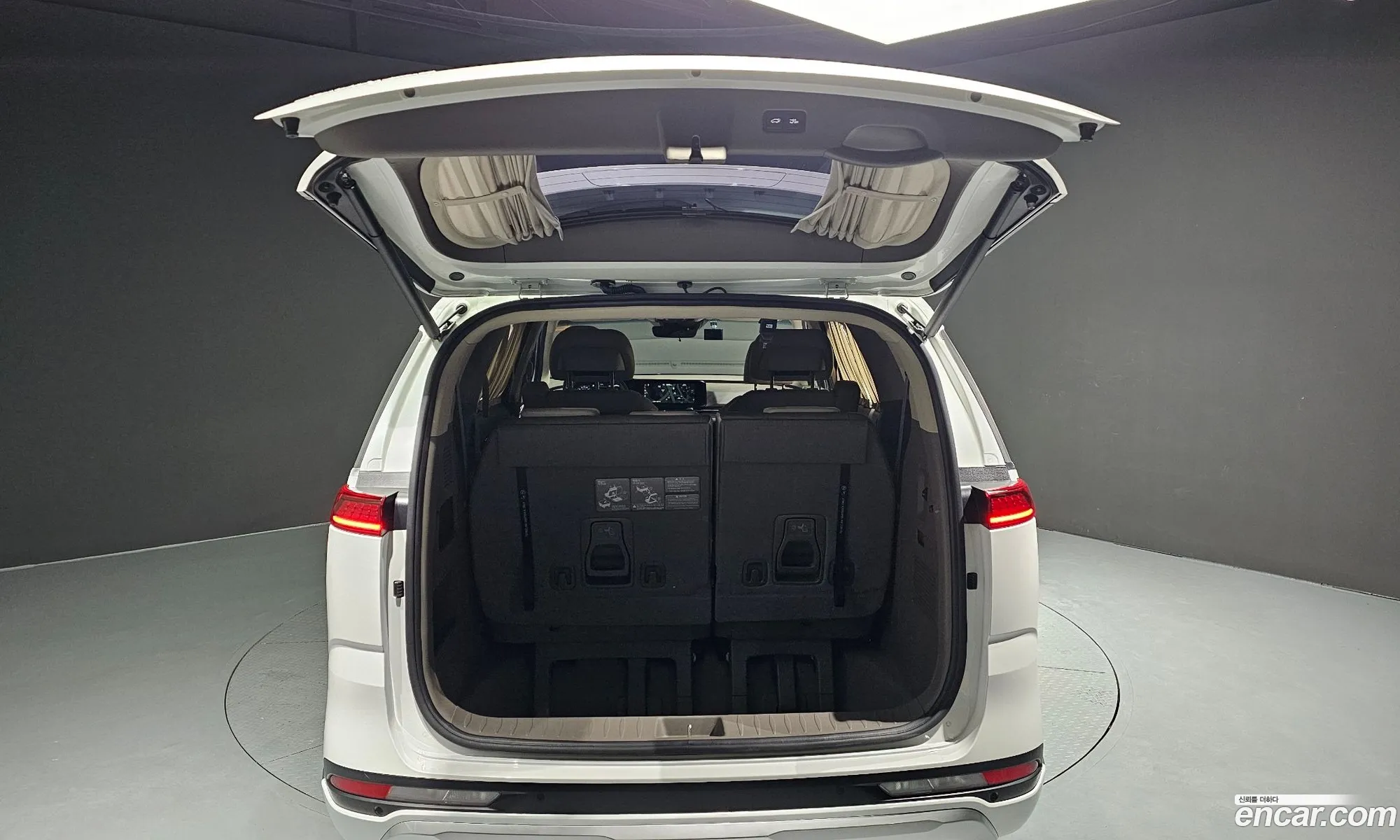 Carnival 4Th Generation 7 -Seater High -Mujin Signature - фотография 811823