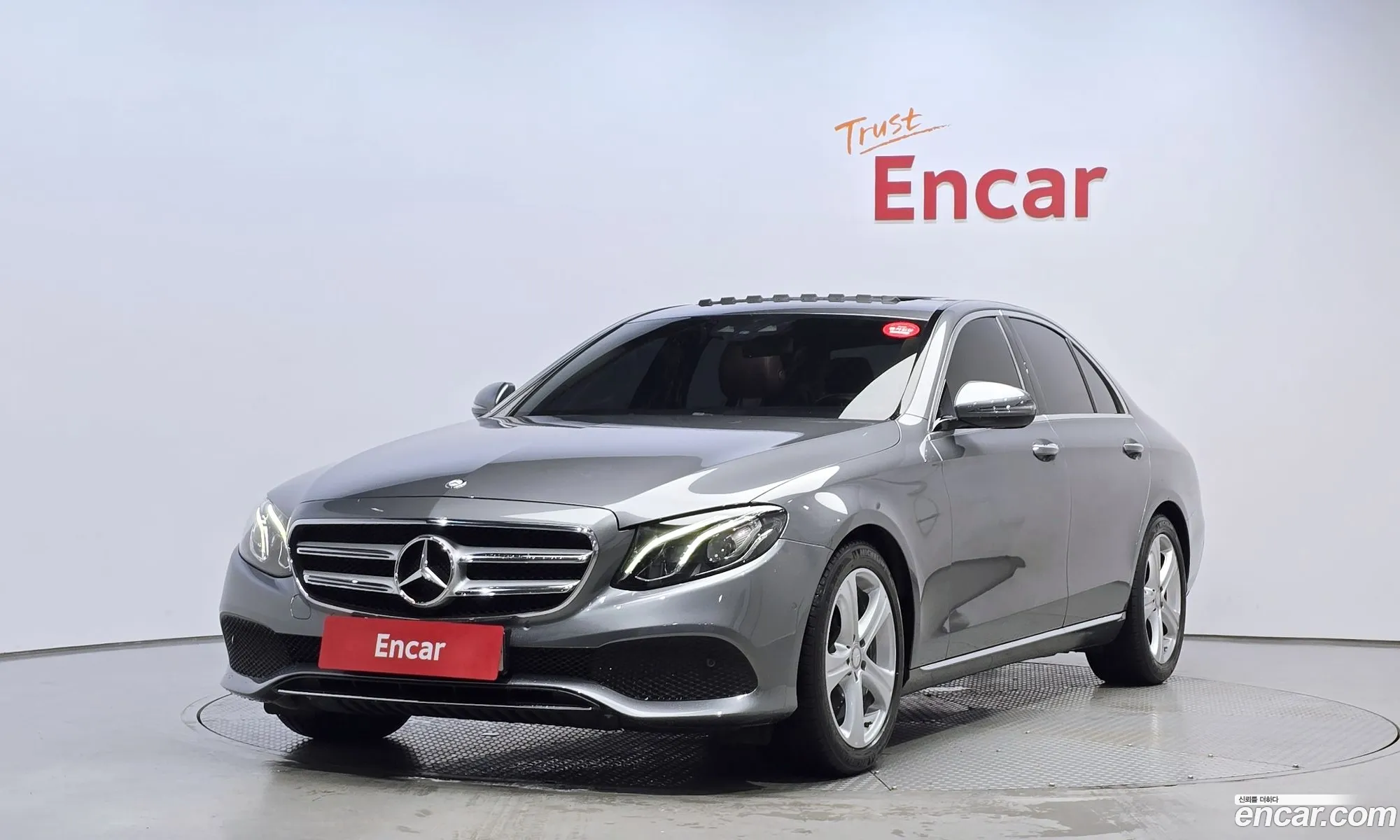 E-Class W213 E200 Avant-Garde - фотография 338209
