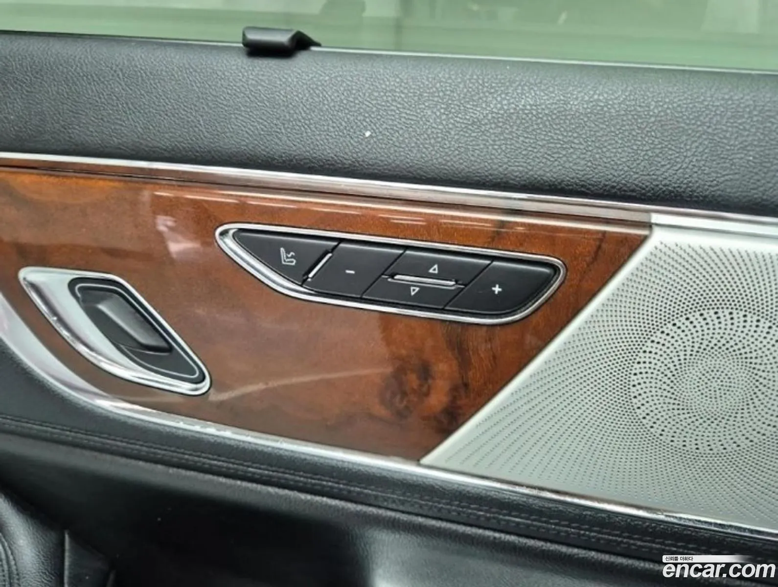 Lincoln Continental X 30 Awd 2016 - фотография 3525737