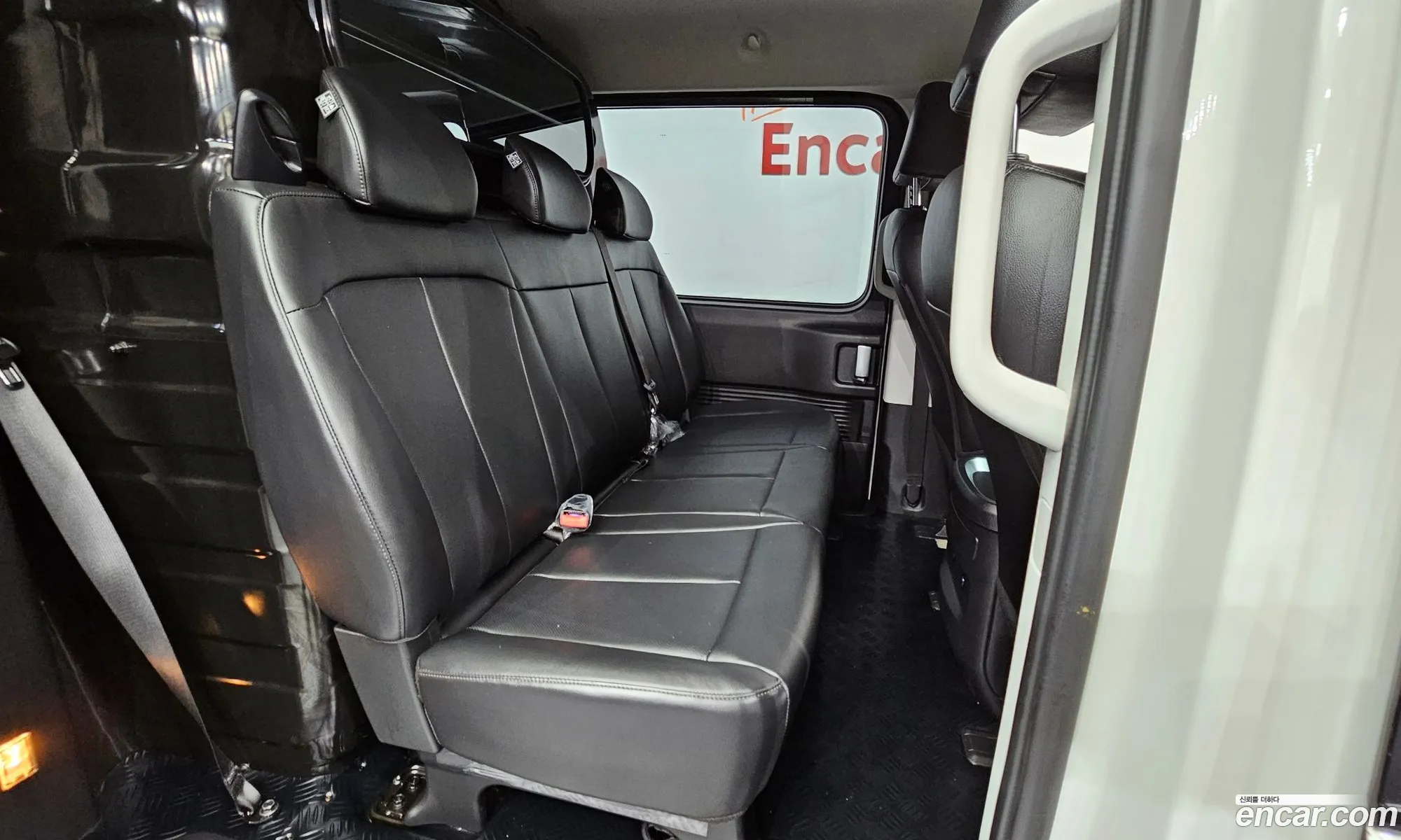 Starria L35 Cargo 5 -Seater Modern - фотография 16193304