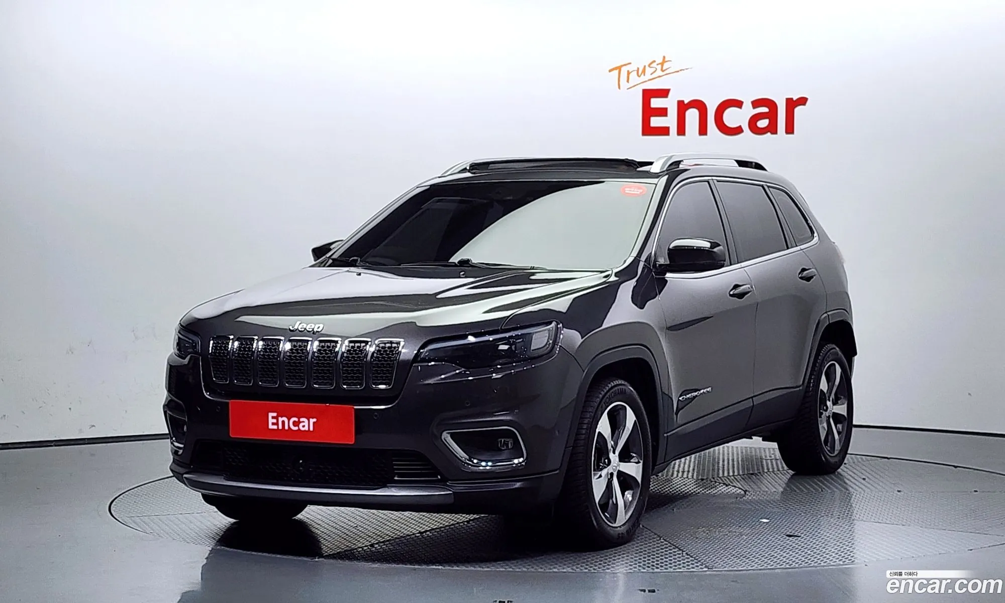 Cherokee Kl 24 Limited 2Wd - фотография 3494233