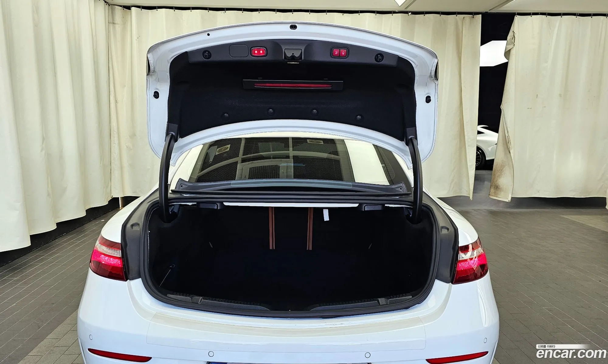 E-Class W213 E220D Coupe - фотография 11298240