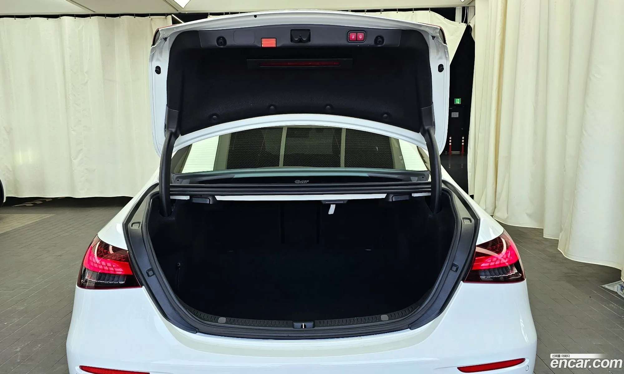 E-Class W213 E250 Exclusive - фотография 10933162