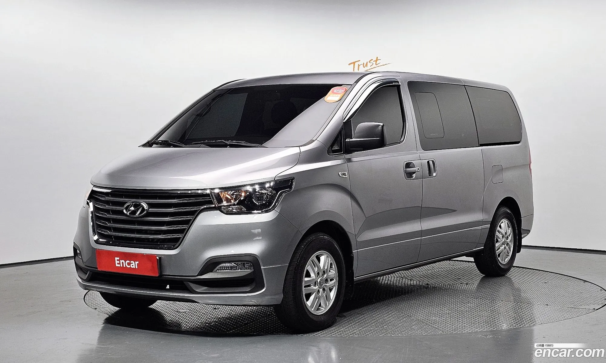 Hyundai Starex Van 5-Seater Lpi 2019 - фотография 12843944