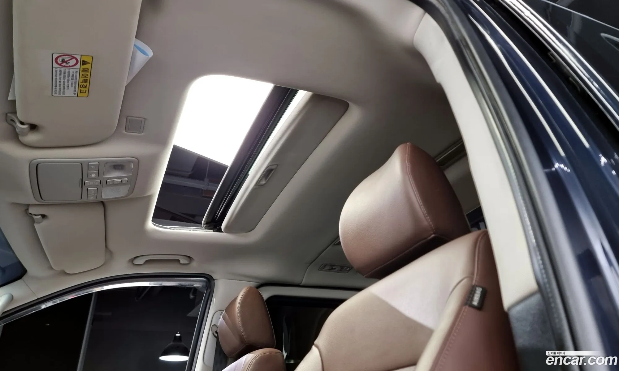 The New Grand Starex 4Wd Urban 9 -Seater Exclusive - фотография 11593850
