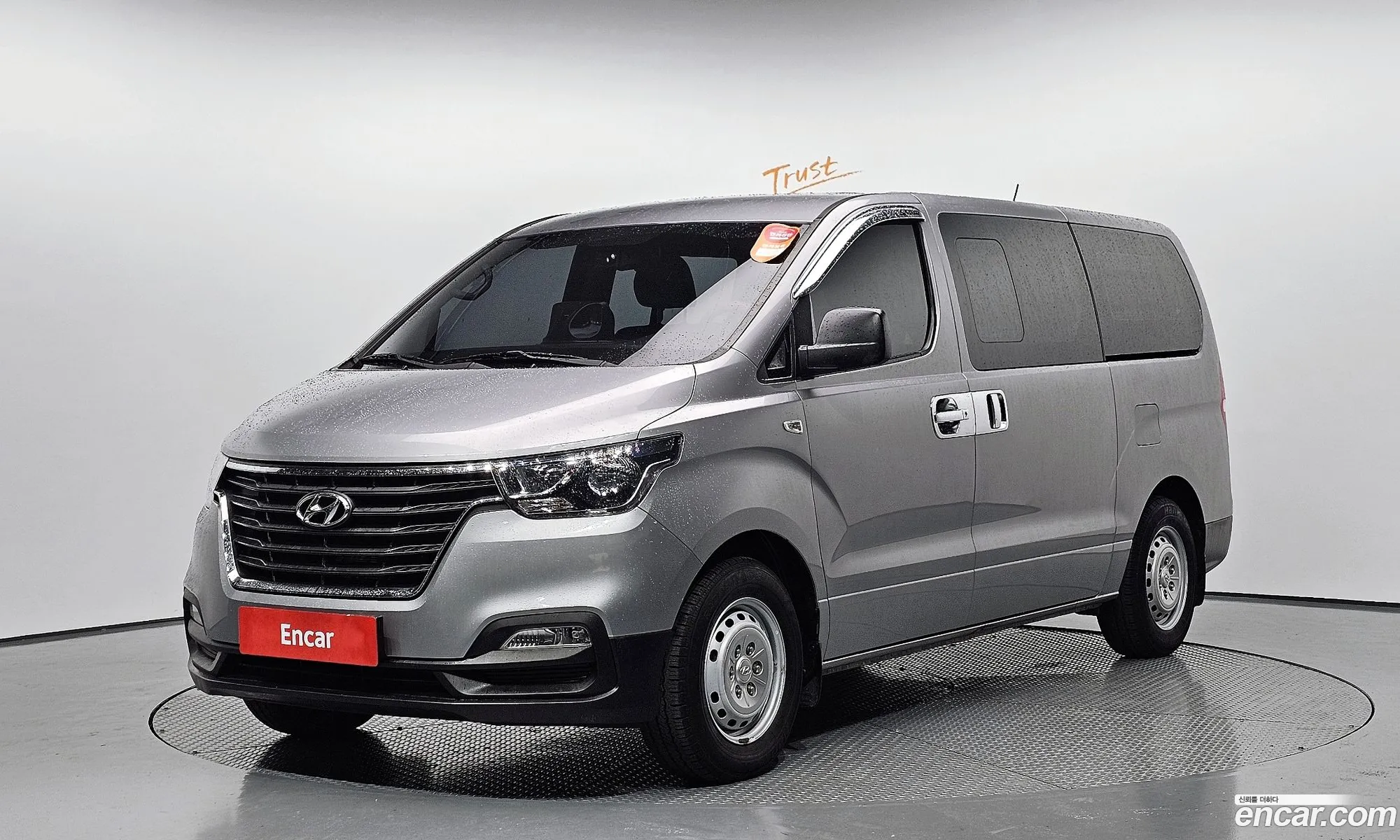 The New Grand Starex Van 5 -Seater Style - фотография 13104308