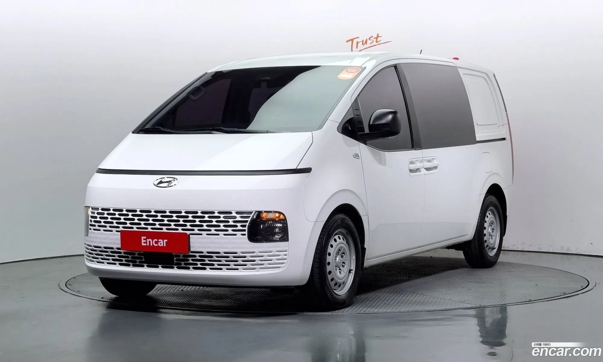 Starria Cargo 5 -Seater Smart - фотография 11297300