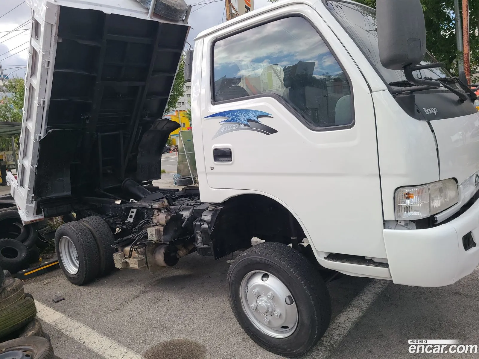 Bongo Frontier Dump 25 Ton 4Wd - фотография 11222960
