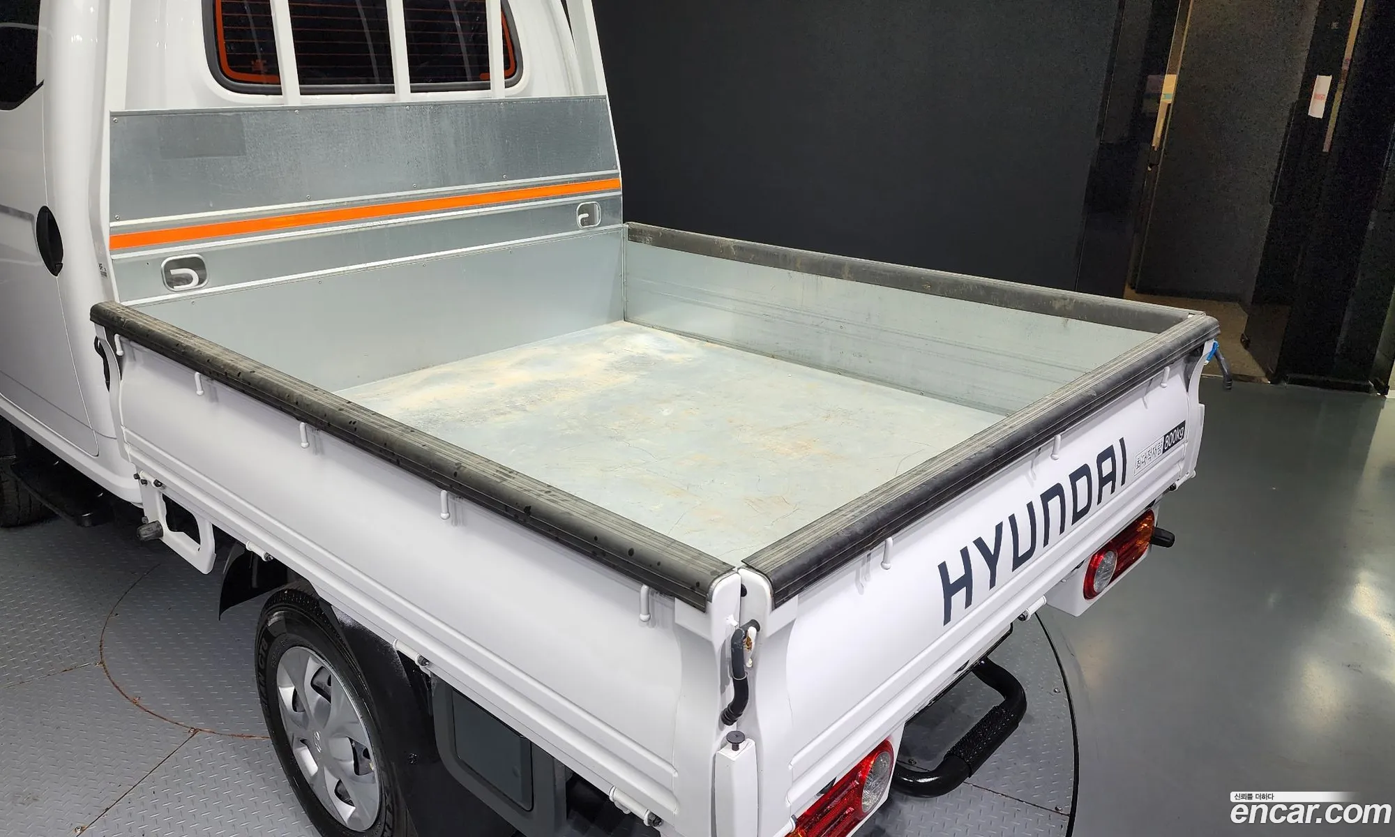 Porter Ii Cargo Cargo Truck 1 Ton 4Wd Double Cap Lpg - фотография 11329908
